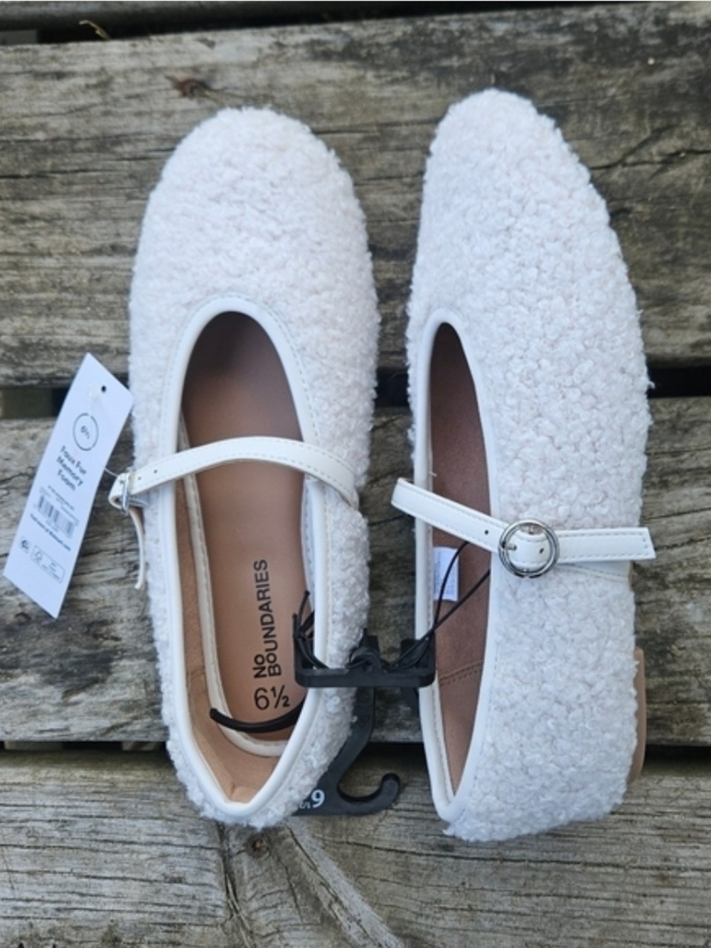 No Boundaries Women's Faux Shearling Mary Jane Flats Size 6.5 NWT